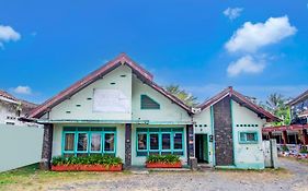 Hotel O Agung Banjarnegara